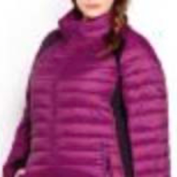 COAT, QUILTED, BERRY & BLACK, SZ 4X, 2 WAY FRONT ZIP, HIDDEN HOOD, ZIP POCKETS, - Picture 2 of 5